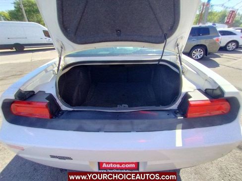 Used 2010 Dodge Challenger SE image 10