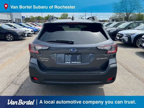 Certified 2025 Subaru Outback Premium w/ Popular Package #1 AWD/4WD image 4