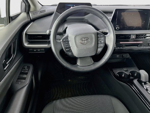 Used 2023 Toyota Prius LE AWD/4WD image 24