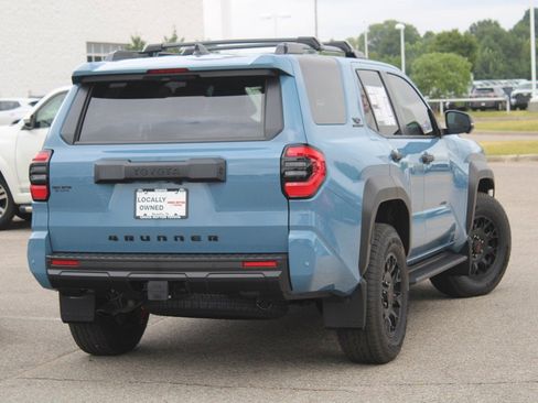 Used 2025 Toyota 4Runner TRD Off-Road Premium image 33
