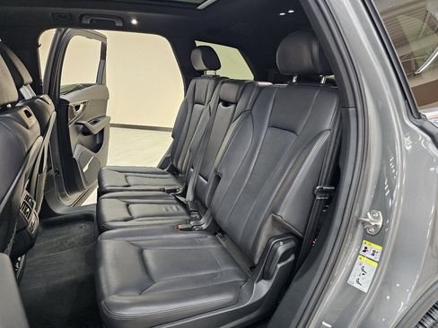 Used 2018 Audi Q7 3.0T Premium Plus w/ Premium Plus Package image 28