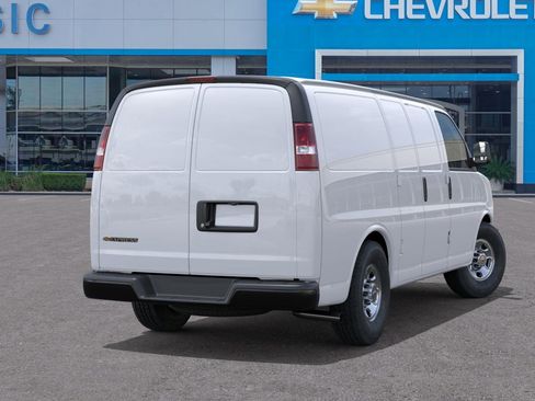 New 2025 Chevrolet Express 3500 w/ Driver Convenience Package image 4