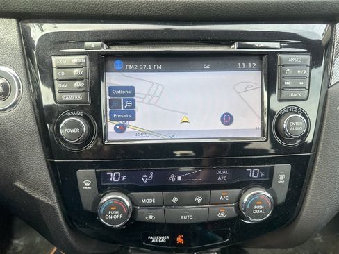 Used 2016 Nissan Rogue SL w/ SL Premium Package image 6