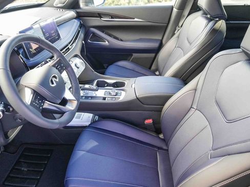 Certified 2026 INFINITI QX60 Sport w/ Dark Cargo Package AWD/4WD image 17