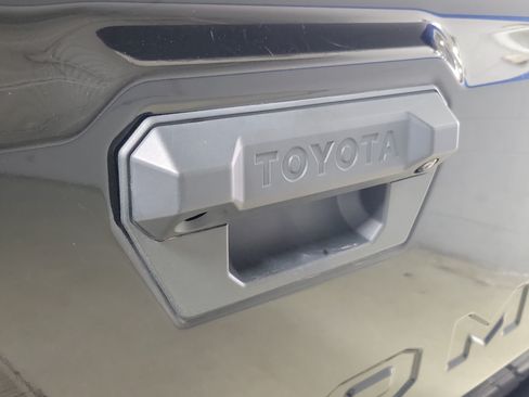 Used 2024 Toyota Tacoma TRD Off-Road w/ TRD Off Road Premium Package AWD/4WD image 6