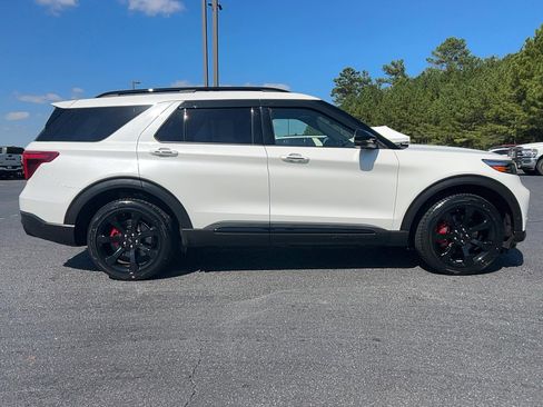 Used 2020 Ford Explorer ST w/ ST High-Performance Pack image 4