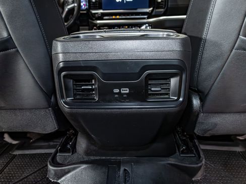 Used 2025 Chevrolet Silverado 1500 LT Trail Boss w/ Convenience Package II AWD/4WD image 27