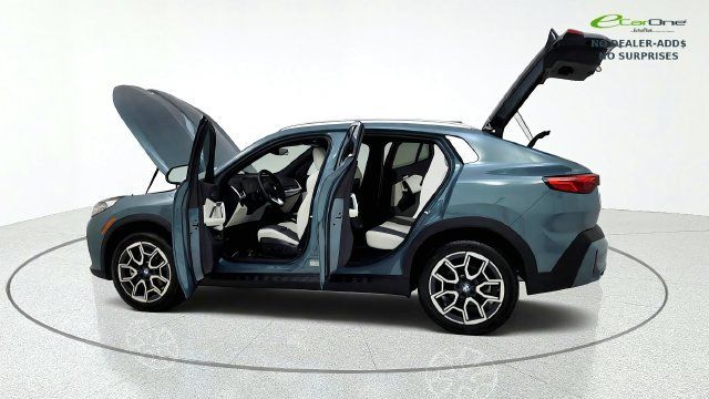 Used 2026 BMW X2 xDrive28i AWD/4WD image 15