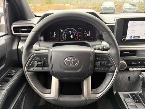 Used 2025 Toyota 4Runner SR5 image 23