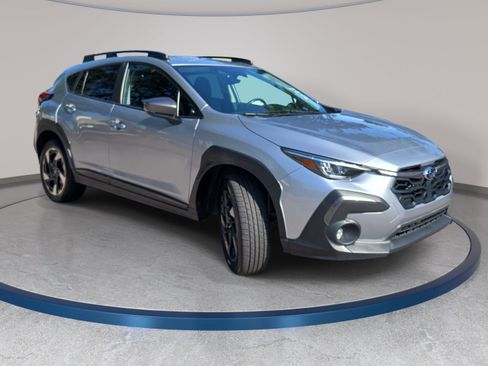Used 2024 Subaru Crosstrek 2.5i Limited w/ Crosstrek Mirror Package AWD/4WD image 3