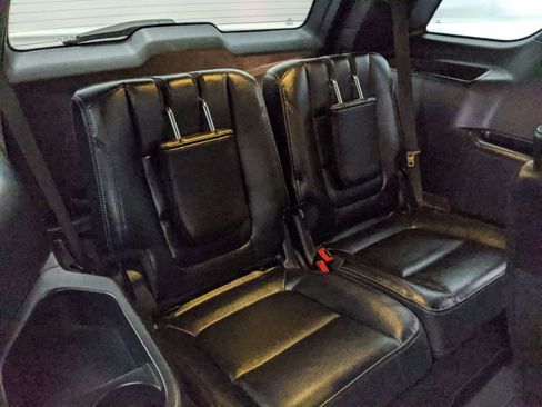 Used 2016 Ford Explorer Limited image 19