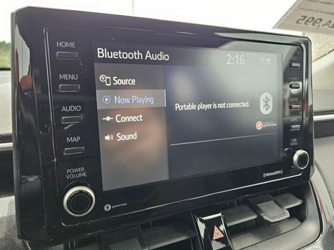 Certified 2022 Toyota Corolla Cross LE image 29