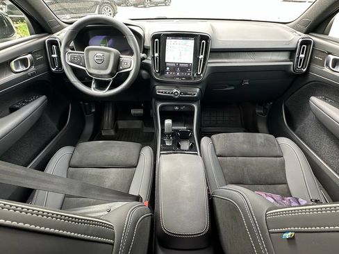 Used 2023 Volvo C40 P8 Recharge Ultimate w/ Protection Package Premier AWD/4WD image 22