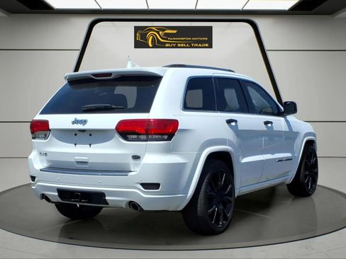 Used 2020 Jeep Grand Cherokee Overland AWD/4WD image 5
