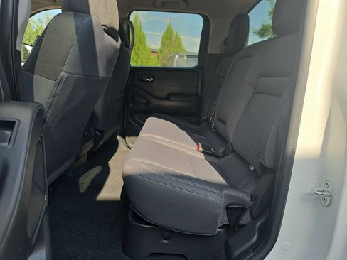 Used 2023 Nissan Frontier SV w/ Technology Package RWD image 23