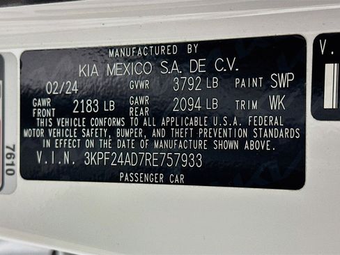 Used 2024 Kia Forte LXS FWD image 12