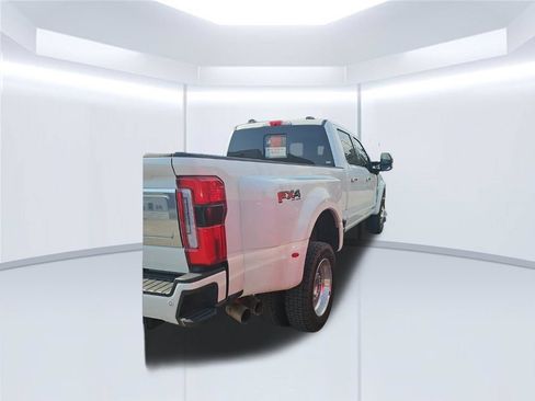 Used 2024 Ford F450 Limited w/ FX4 Off-Road Package AWD/4WD image 3