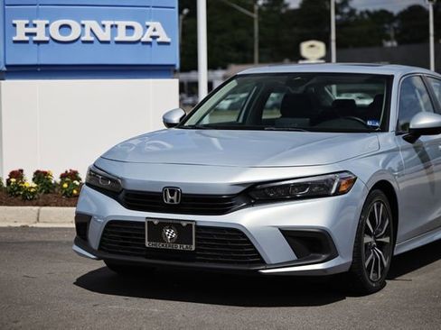 Used 2023 Honda Civic EX image 2