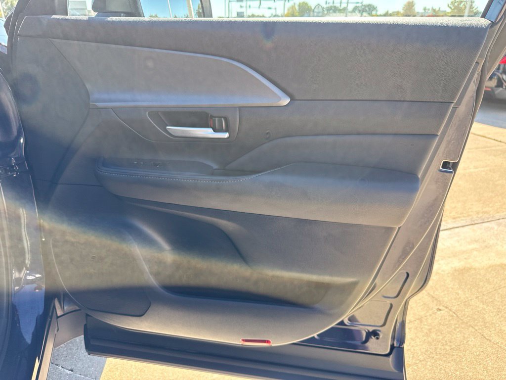 Used 2026 Toyota Grand Highlander AWD image 24