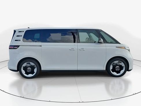 Used 2025 Volkswagen ID. Buzz Pro S RWD image 2