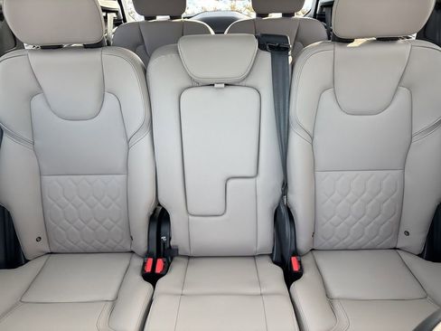 New 2026 Volvo XC90 B6 Plus w/ Protection Package Premier AWD/4WD image 34