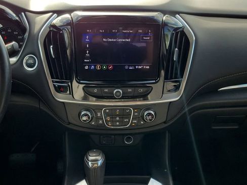 Used 2020 Chevrolet Traverse RS image 17