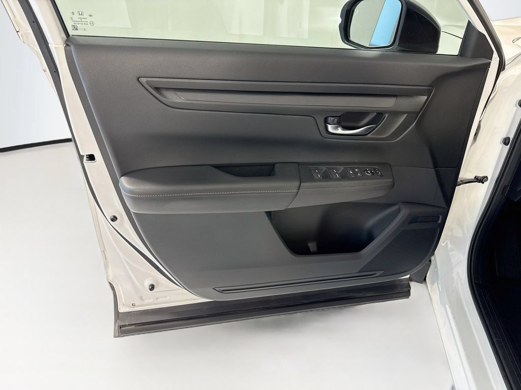 Certified 2025 Honda CR-V Sport image 24