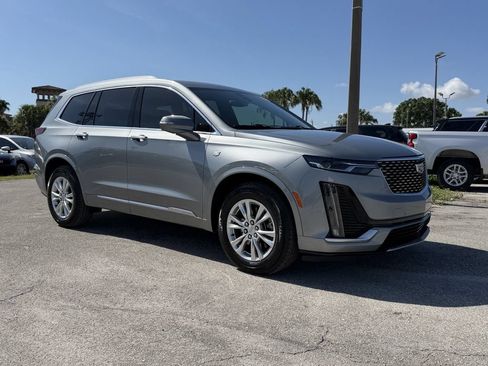 Used 2024 Cadillac XT6 Luxury FWD image 1