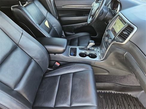 Used 2018 Jeep Grand Cherokee Limited image 14