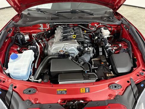 Used 2016 MAZDA MX-5 Miata Club RWD image 25