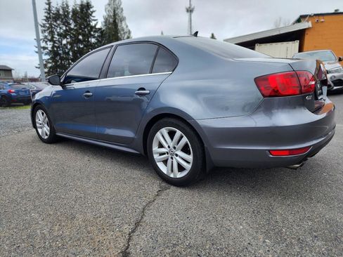 Used 2012 Volkswagen Jetta GLI Autobahn FWD image 9