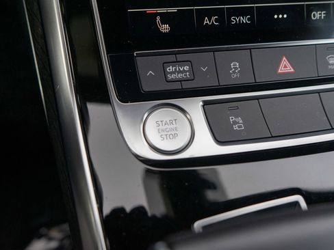 Used 2020 Audi Q7 2.0T Premium Plus w/ Premium Plus Package image 23