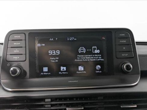 Used 2020 Kia Telluride LX FWD image 31