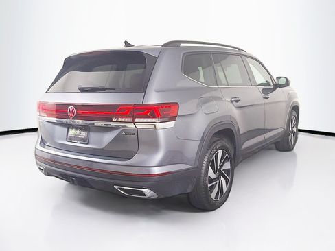 Used 2025 Volkswagen Atlas SE AWD/4WD image 9
