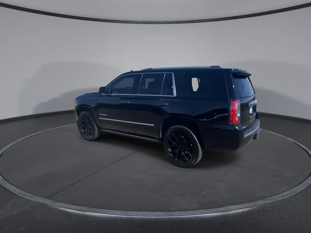Used 2017 GMC Yukon Denali w/ Open Road Package AWD/4WD image 6