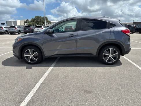 Used 2021 Honda HR-V EX-L image 2
