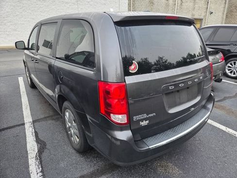 Used 2018 Dodge Grand Caravan SE w/ UConnect Hands-Free Group FWD image 7