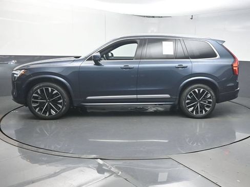 Used 2026 Volvo XC90 B5 Plus w/ Protection Package Premier AWD/4WD image 5
