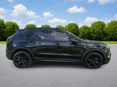 Used 2022 Cadillac XT4 Sport w/ LPO, ONYX Package FWD image 8