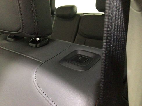 New 2025 Ford Expedition Active image 30