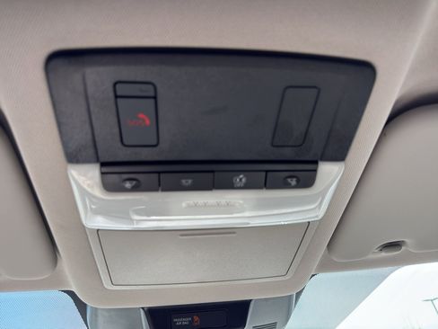 Certified 2025 Nissan Rogue SV AWD/4WD image 23