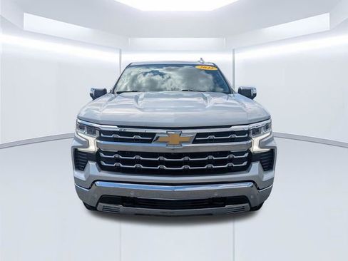 Used 2022 Chevrolet Silverado 1500 LTZ w/ LTZ Premium Package AWD/4WD image 10