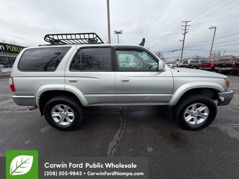 Used 2000 Toyota 4Runner SR5 image 4