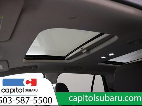 Used 2021 Chevrolet Traverse Premier AWD/4WD image 15