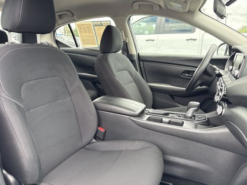 Used 2025 Nissan Sentra S FWD image 31