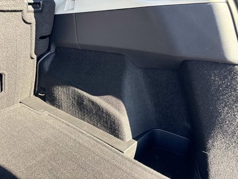 Used 2025 Nissan Rogue SV image 12