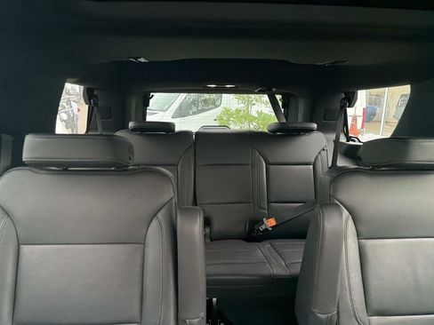 Used 2023 Chevrolet Tahoe LT w/ Luxury Package RWD image 9
