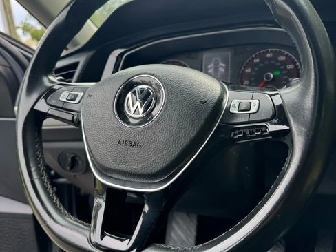 Used 2019 Volkswagen Jetta S image 24