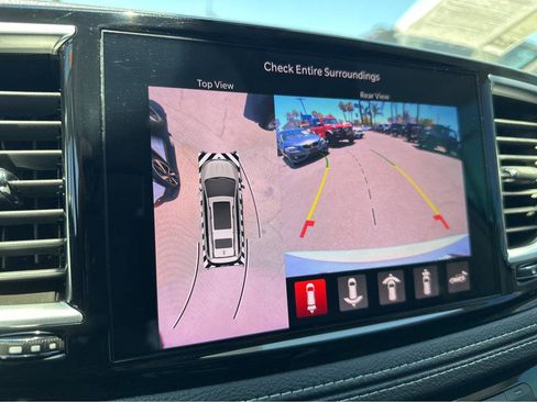 Used 2022 Chrysler Pacifica Limited image 6