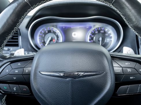 Used 2021 Chrysler 300 S image 21